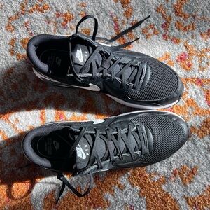 Nike Men's Black Mesh Sneakers